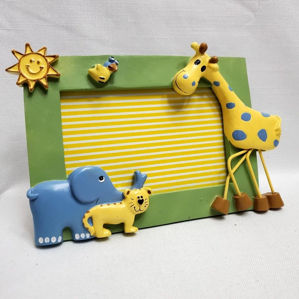 LaVie Safari Nursery Wall Decor Set 4X6-Photo‎ Frame Peg Rack Giraffe Jungle-NIB